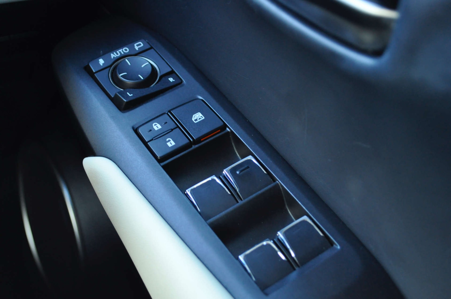 Used Lexus NX 2018 for sale - 76698045: Photo 23