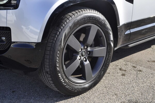 Used Land Rover Defender 2021 for sale - 73849873: Photo 30