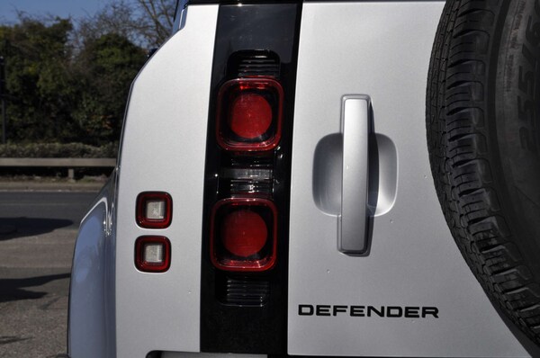 Used Land Rover Defender 2021 for sale - 73849873: Photo 34