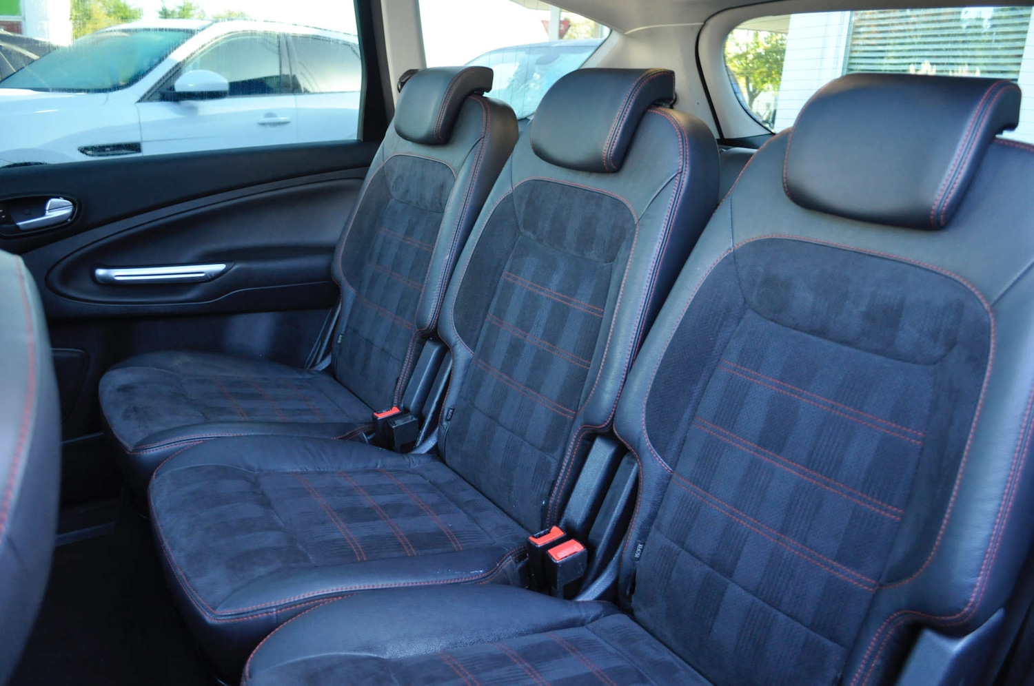 Used Ford S-Max 2013 for sale - 76181576: Photo 11