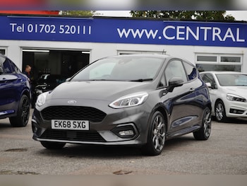 Used Ford Fiesta 2018 for sale - 76220635: Photo