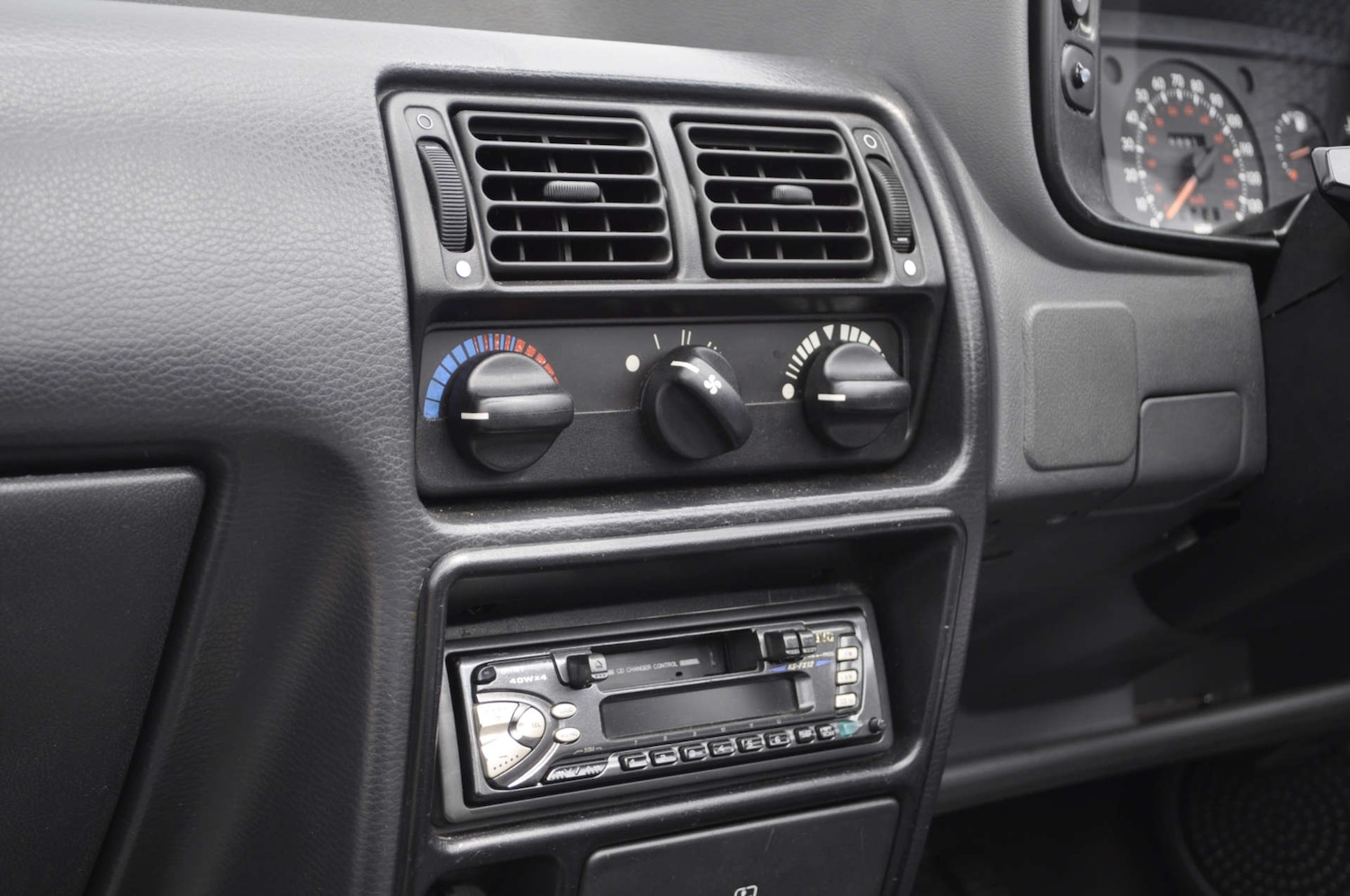 Used Ford Escort 1989 for sale - 76601050: Photo 14