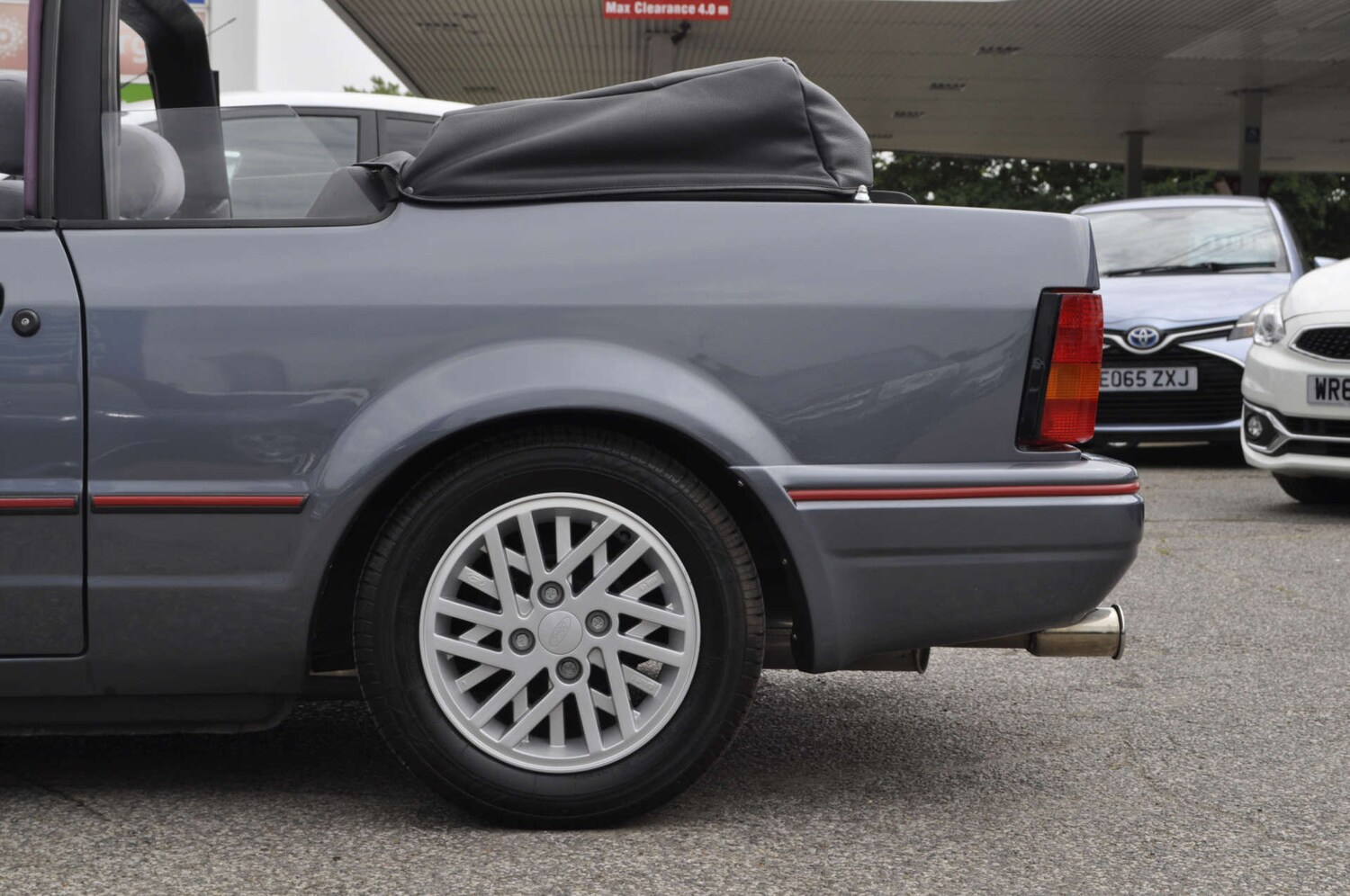 Used Ford Escort 1989 for sale - 76601050: Photo 30