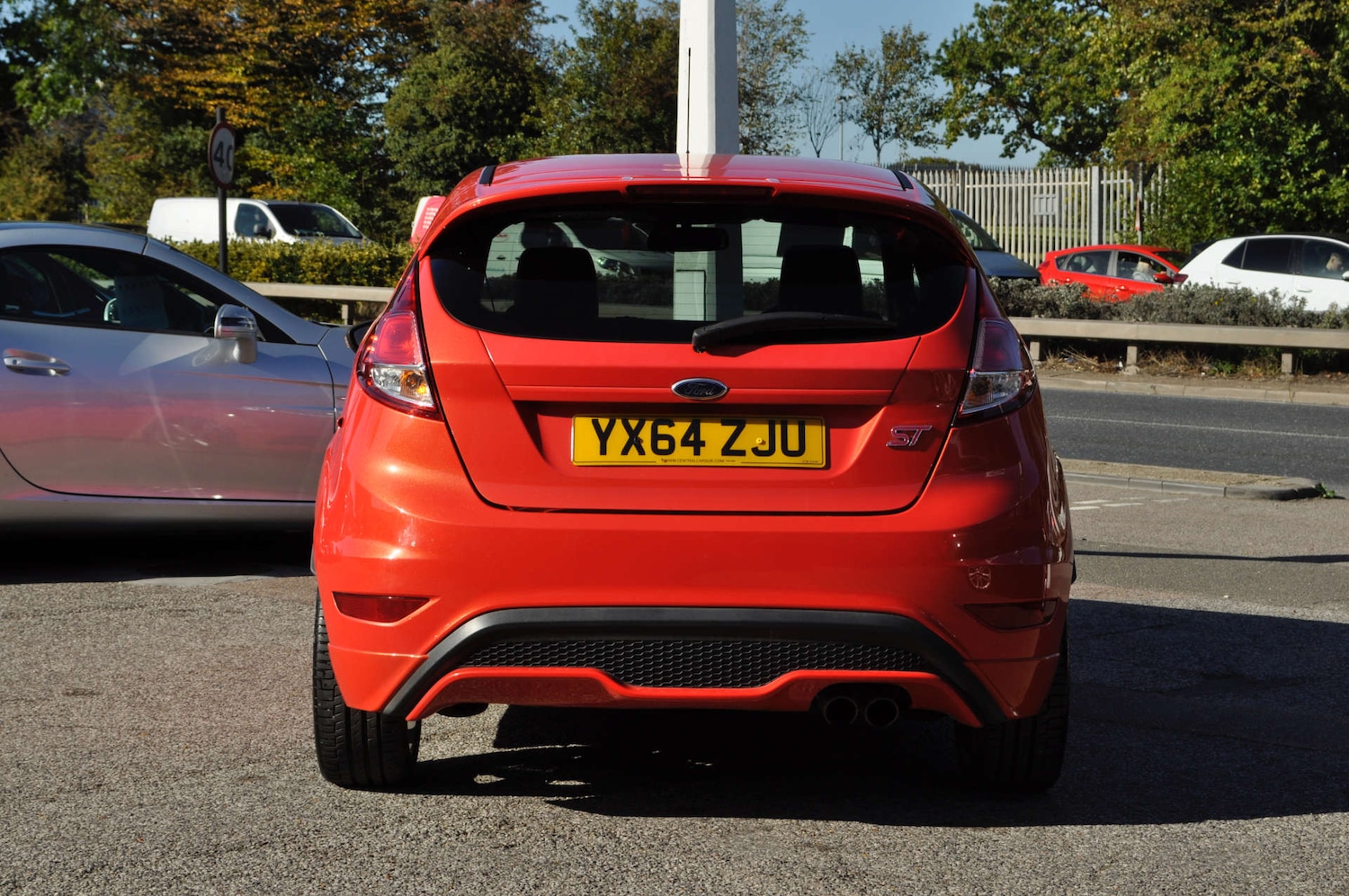 Used Ford Fiesta 2014 for sale - 76172784: Photo 2