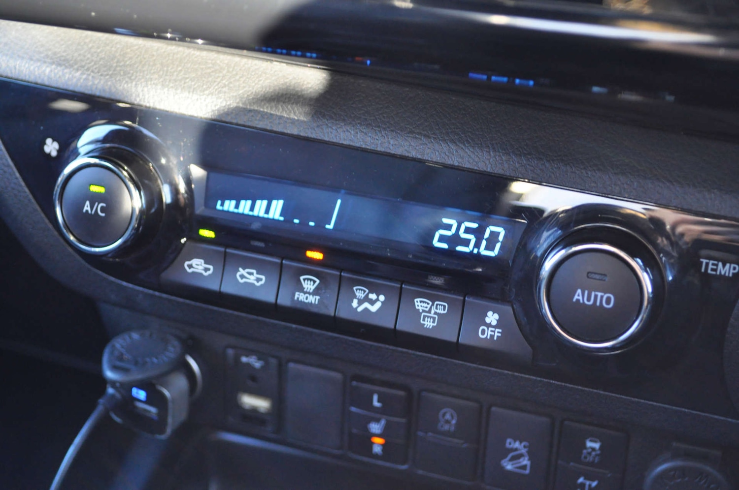 Used Toyota Hilux 2021 for sale - 76905259: Photo 23