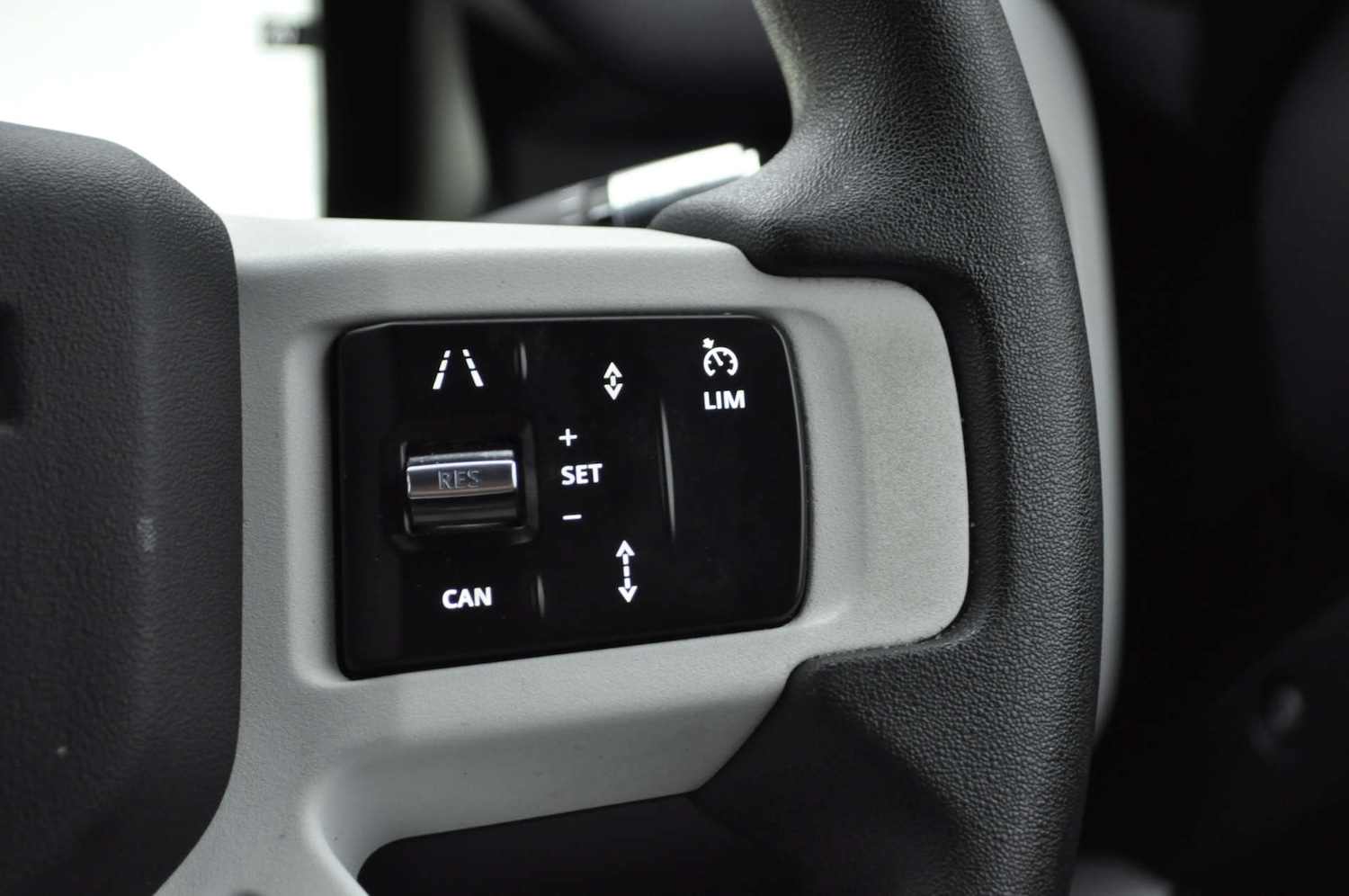 Used Land Rover Defender 2021 for sale - 77778154: Photo 17