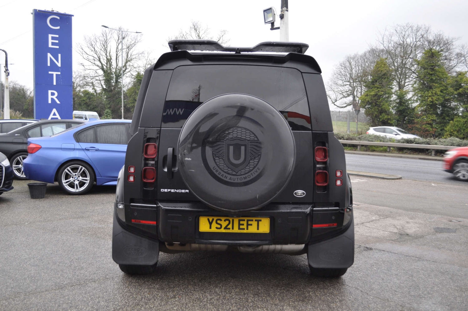 Used Land Rover Defender 2021 for sale - 77778154: Photo 2