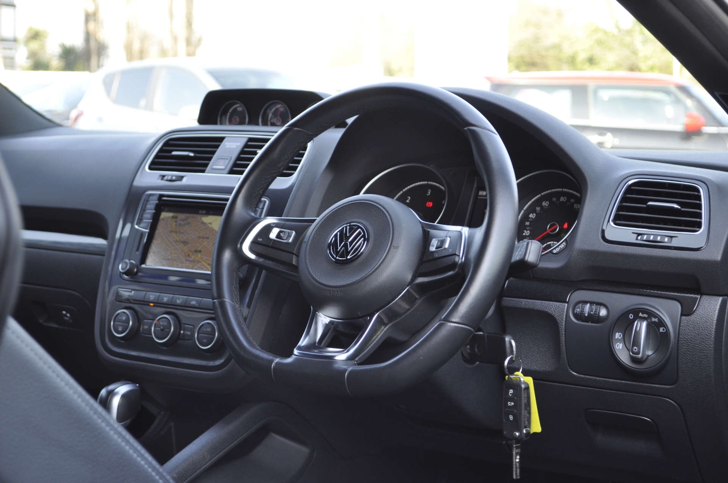 Used Volkswagen Scirocco 2017 for sale - 77946338: Photo 8