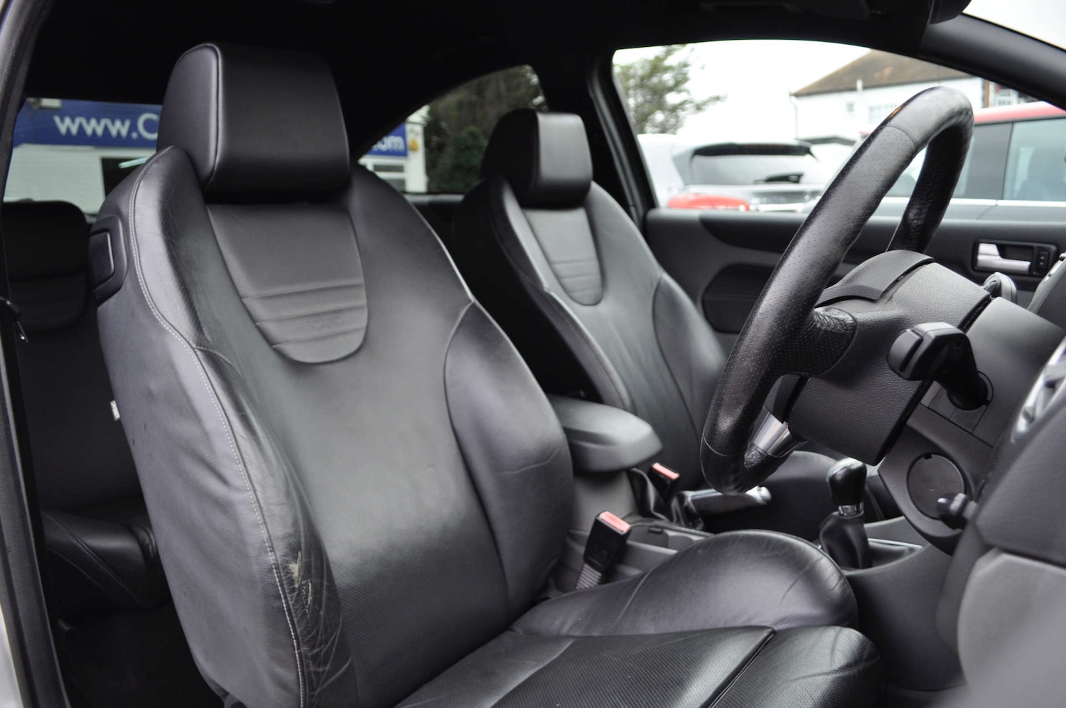 Used Ford Focus 2010 for sale - 76558381: Photo 10