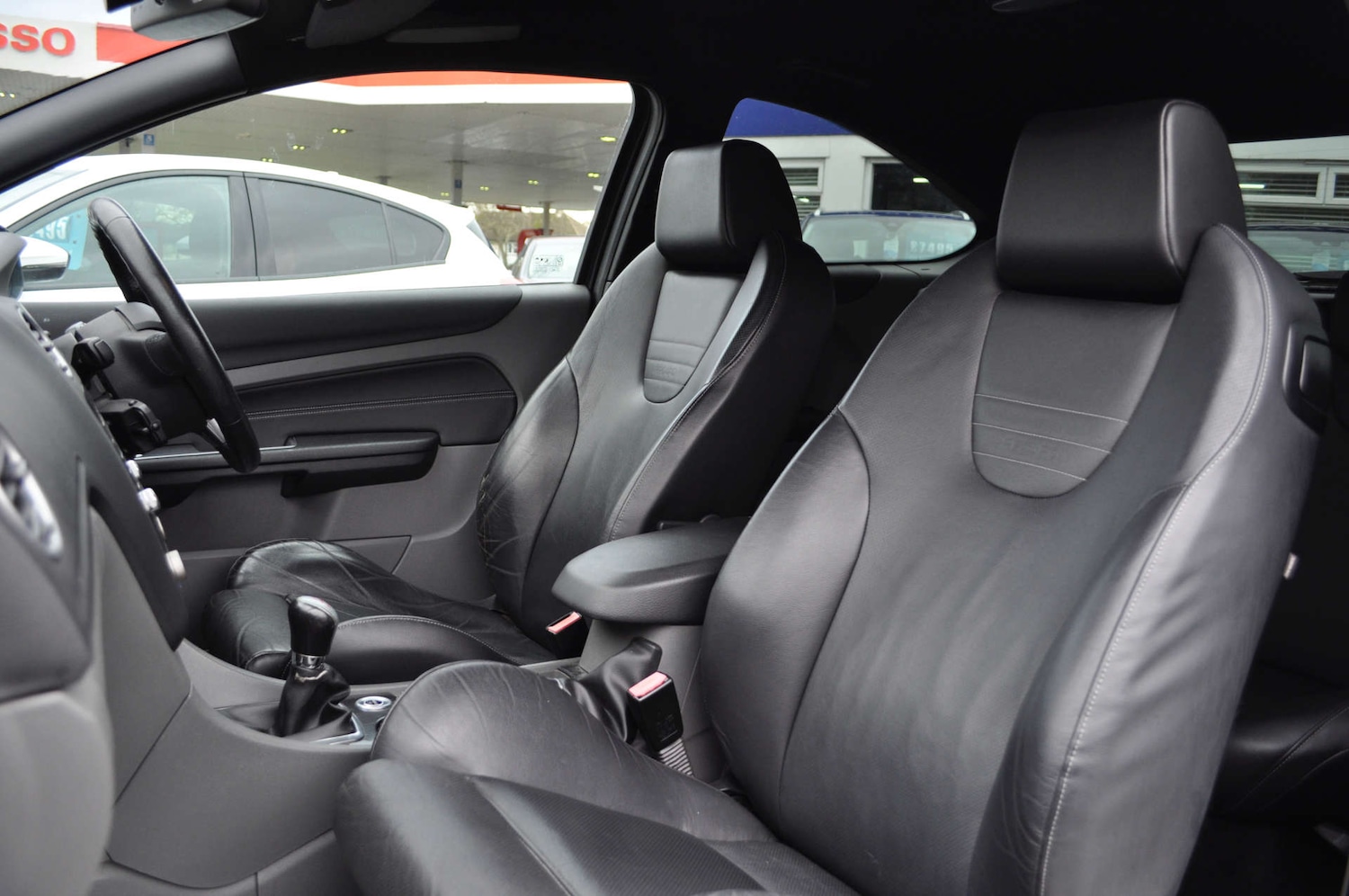 Used Ford Focus 2010 for sale - 76558381: Photo 12