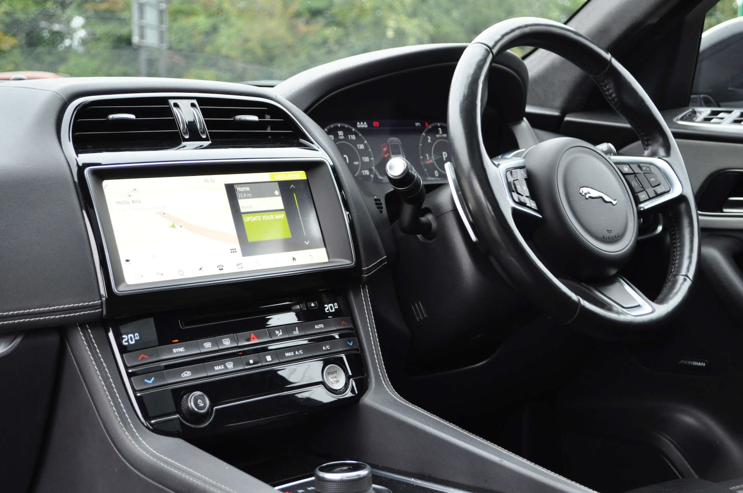 Used Jaguar F-Pace 2020 for sale - 76232978: Photo 13