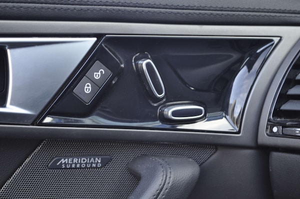 Used Jaguar F-Type 2015 for sale - 73921679: Photo 17