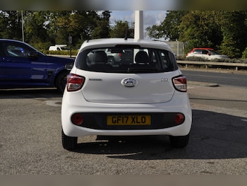 Used Hyundai i10 2017 for sale - 75893671: Photo
