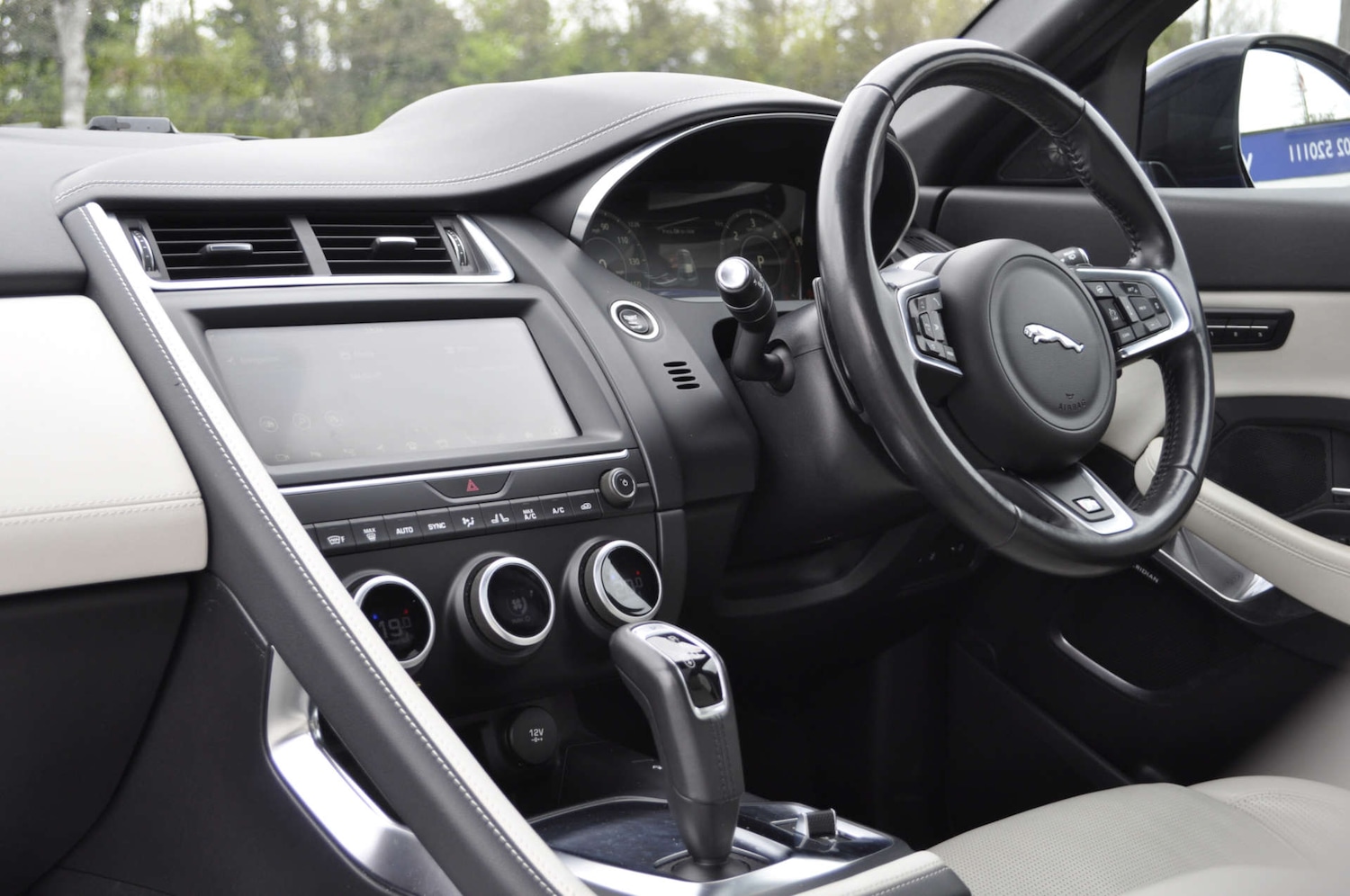 Used Jaguar E-Pace 2020 for sale - 78106744: Photo 13