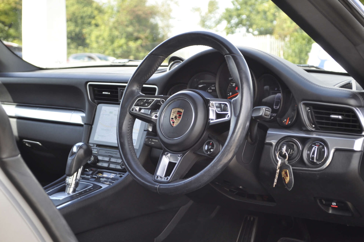 Used Porsche 911 2017 for sale - 76601083: Photo 7