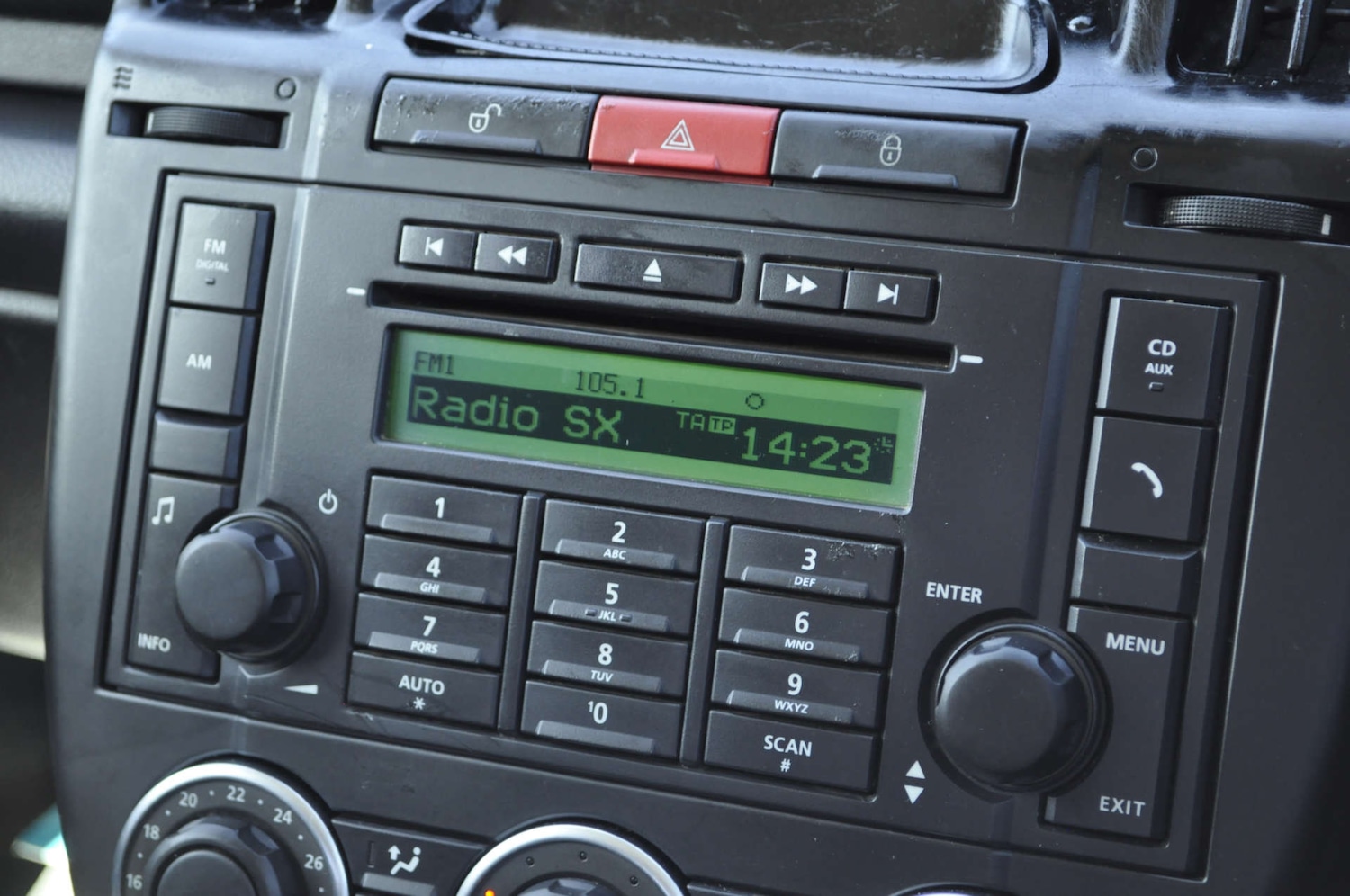 Used Land Rover Freelander 2011 for sale - 77022326: Photo 15