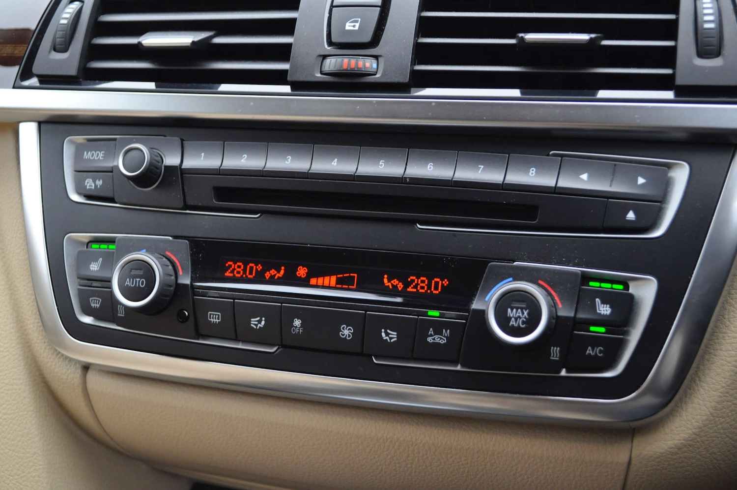 Used BMW 3 Series 2014 for sale - 77094193: Photo 27