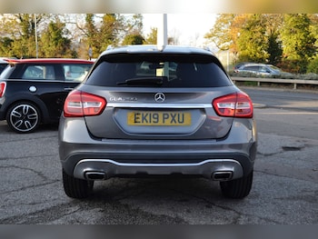 Used Mercedes-Benz GLA 2019 for sale - 76471362: Photo