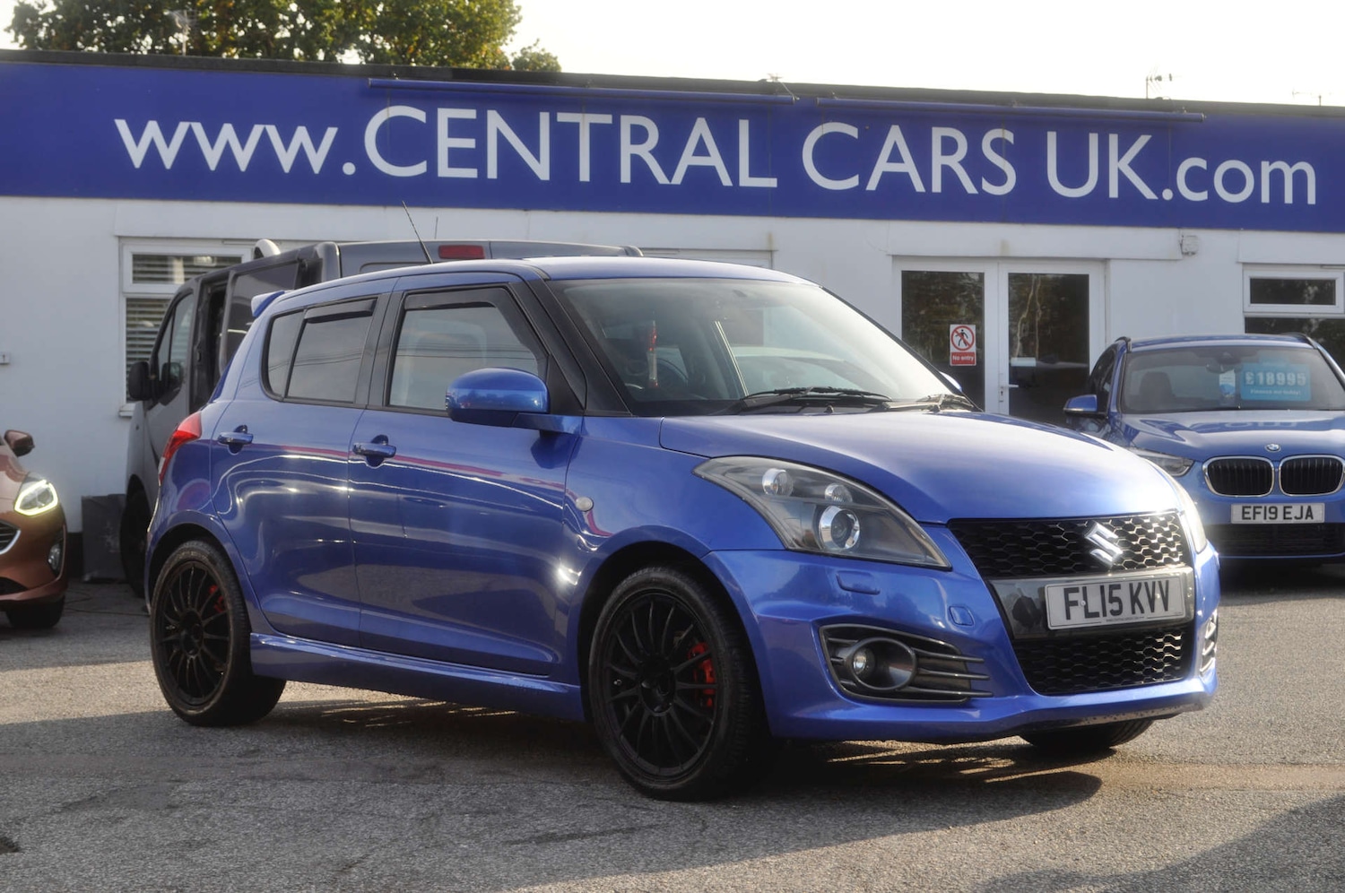 Used Suzuki Swift 2015 for sale - 76143249: Photo 1