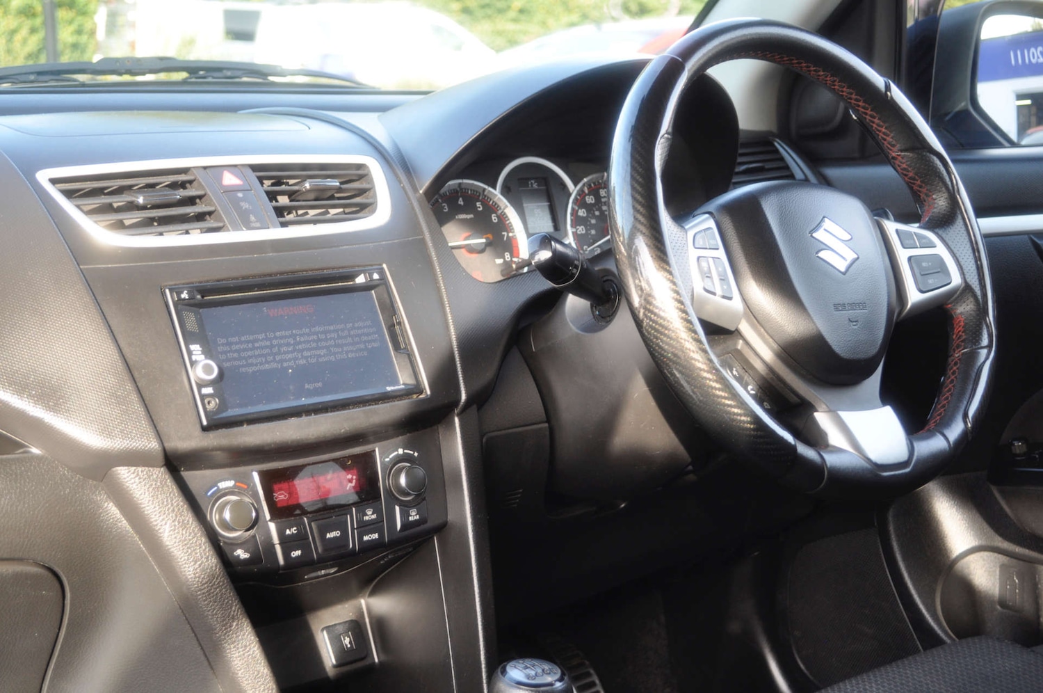 Used Suzuki Swift 2015 for sale - 76143249: Photo 12