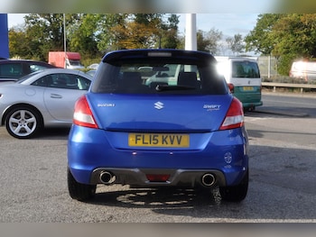 Used Suzuki Swift 2015 for sale - 76143249: Photo 2