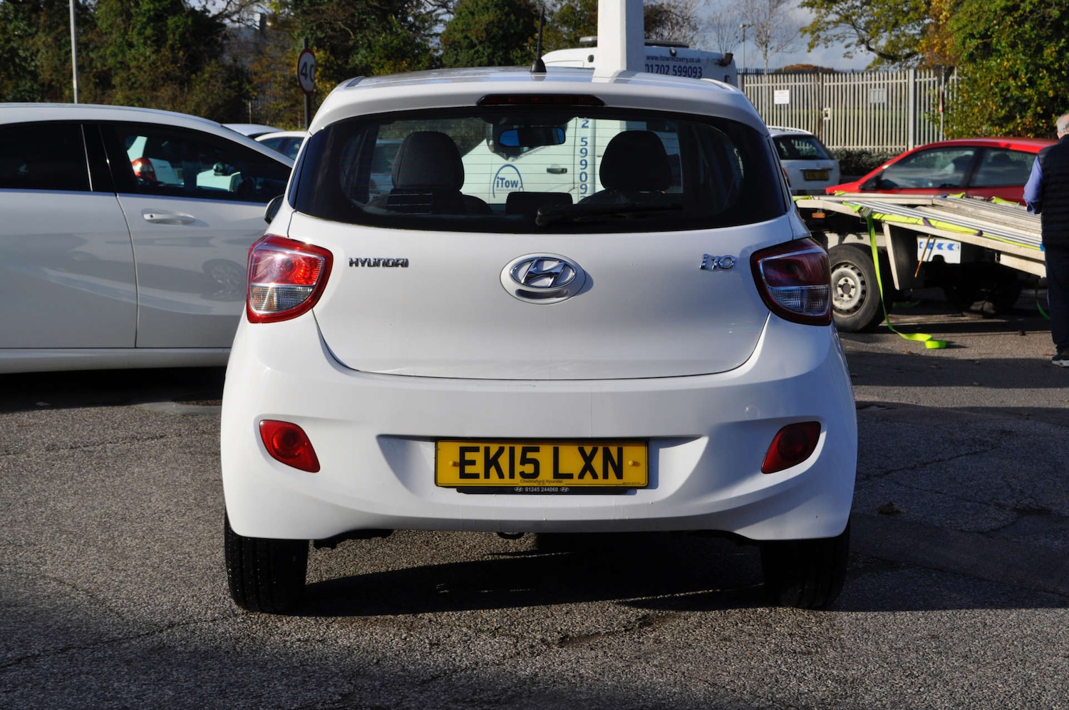 Used Hyundai i10 2015 for sale - 76533558: Photo 2