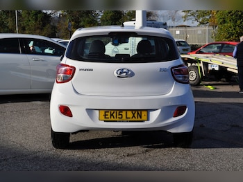 Used Hyundai i10 2015 for sale - 76533558: Photo