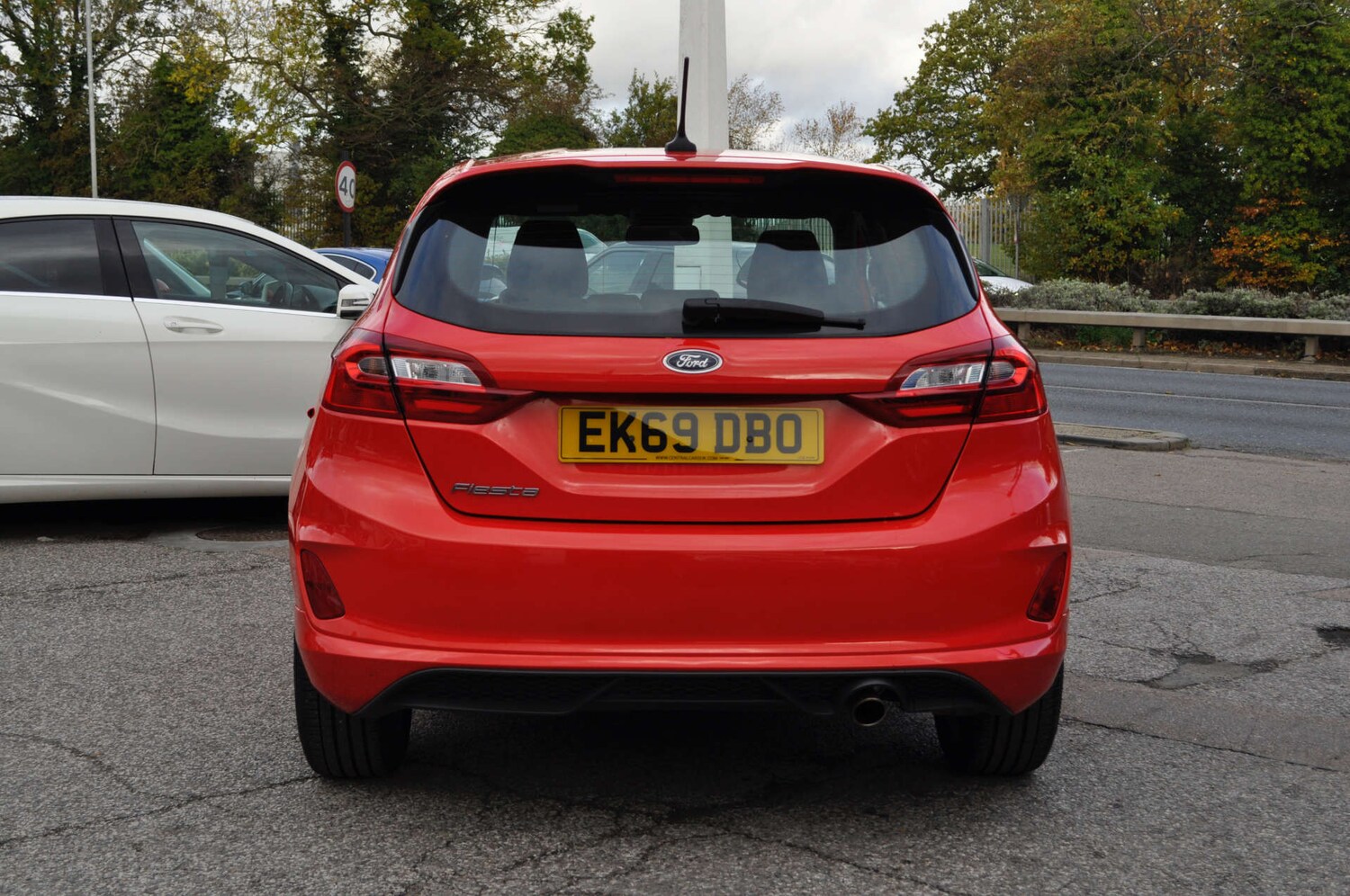 Used Ford Fiesta 2019 for sale - 76429379: Photo 2