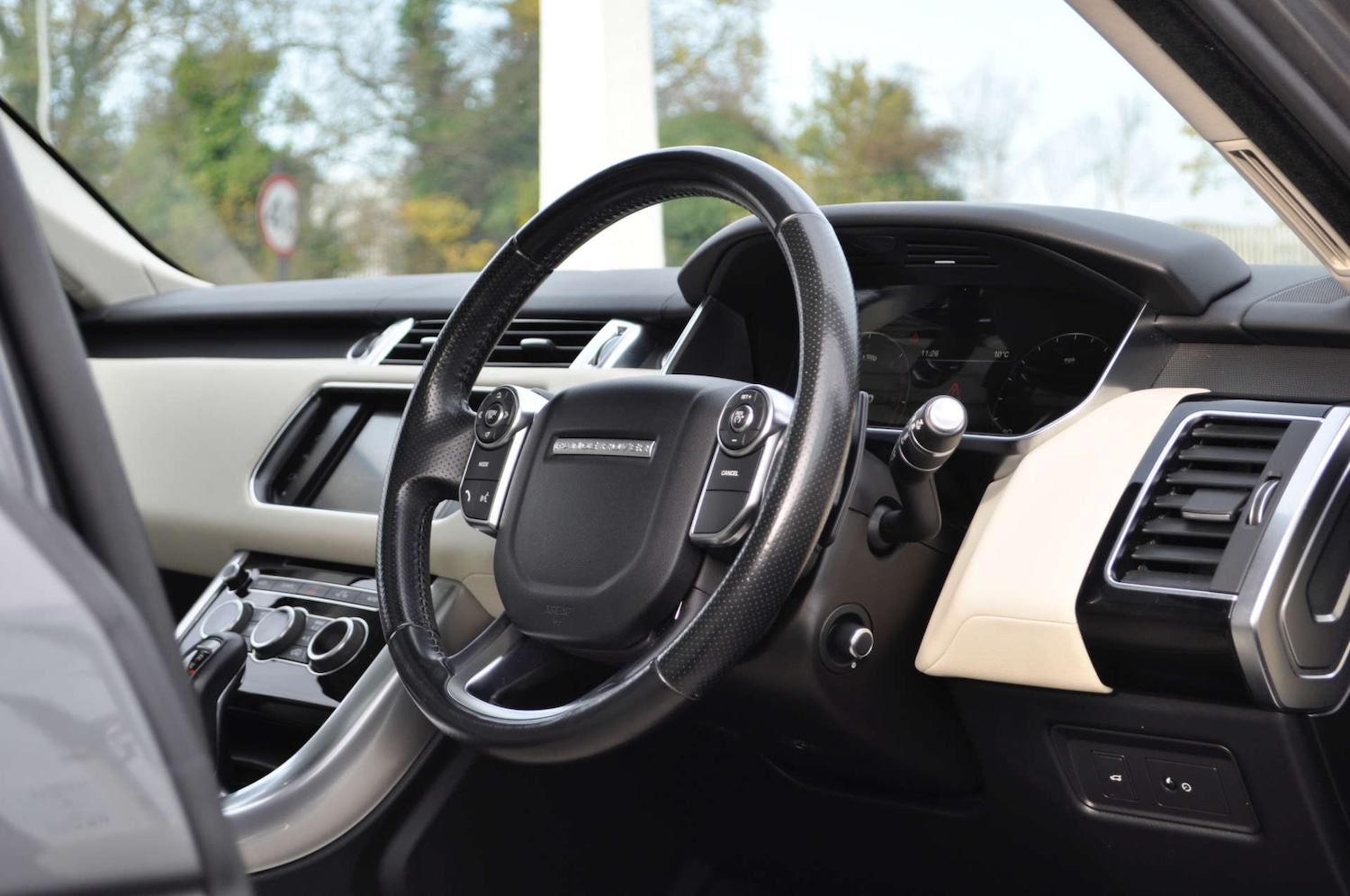 Used Land Rover Range Rover Sport 2017 for sale - 77802742: Photo 8