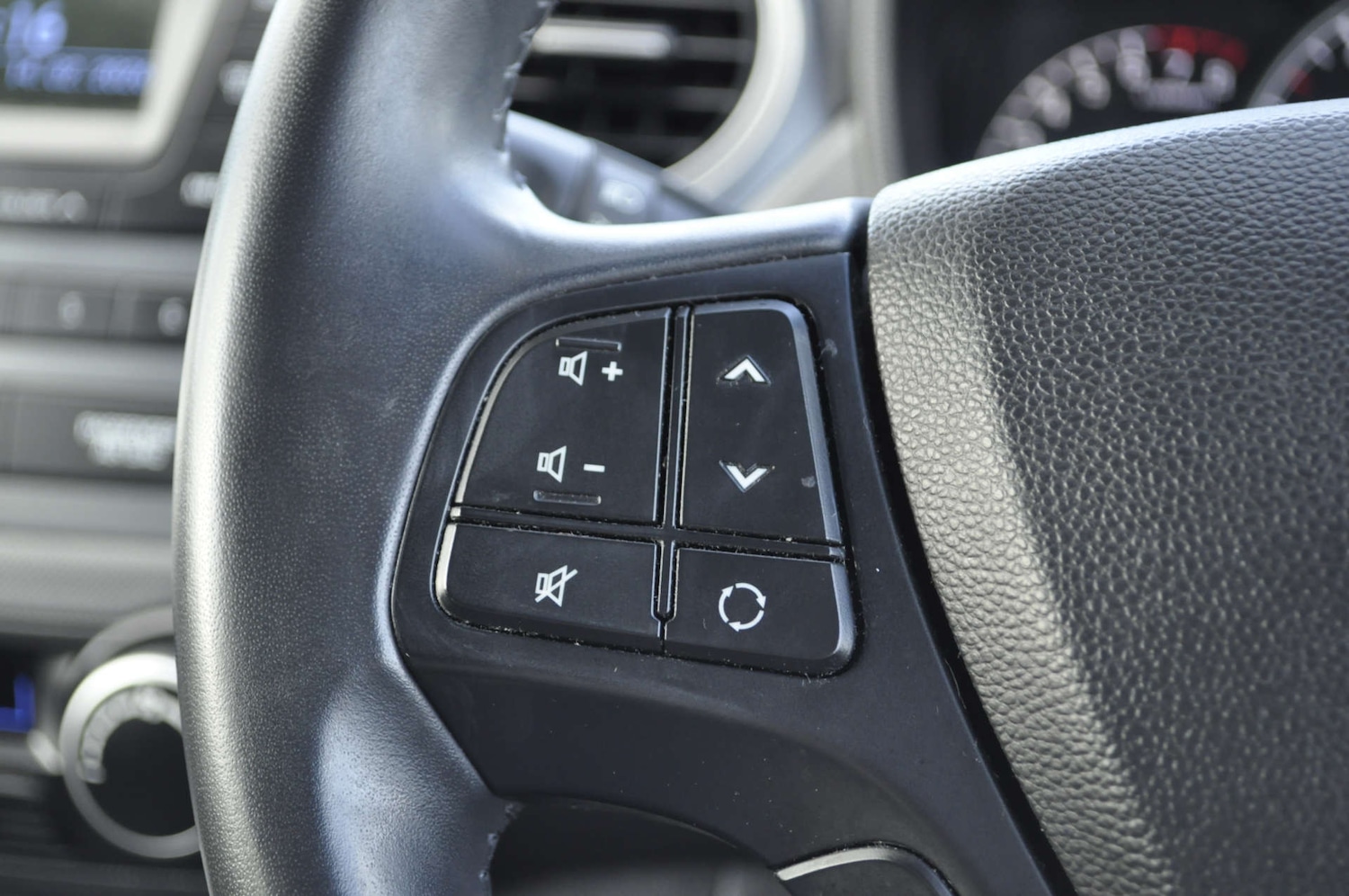 Used Hyundai i10 2017 for sale - 77523347: Photo 17