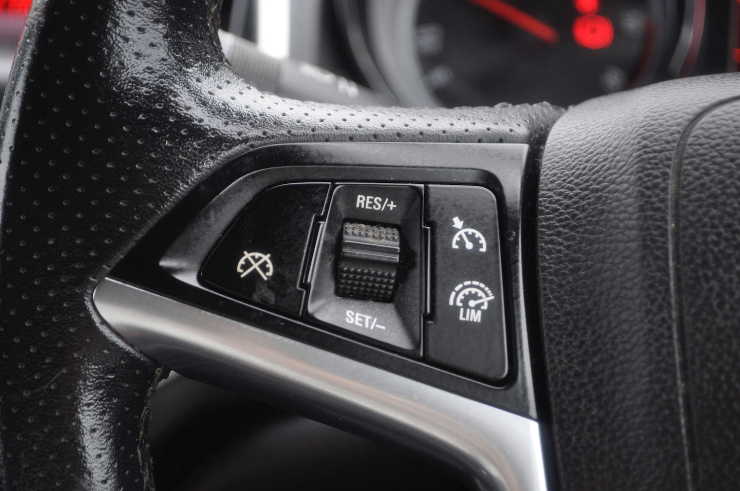 Used Vauxhall Astra 2015 for sale - 75959312: Photo 11