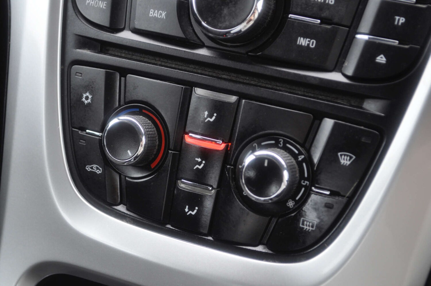 Used Vauxhall Astra 2015 for sale - 75959312: Photo 15