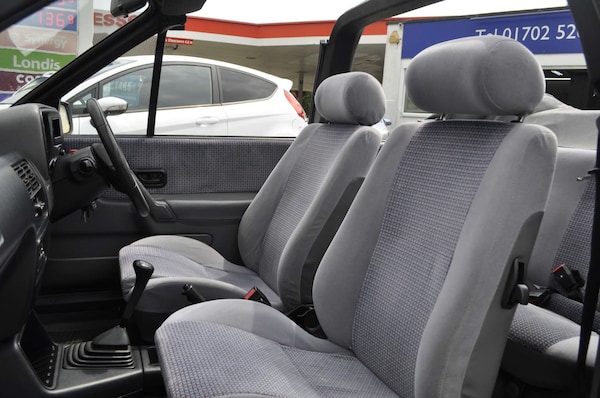 Used Ford Escort 1989 for sale - 74901980: Photo 12