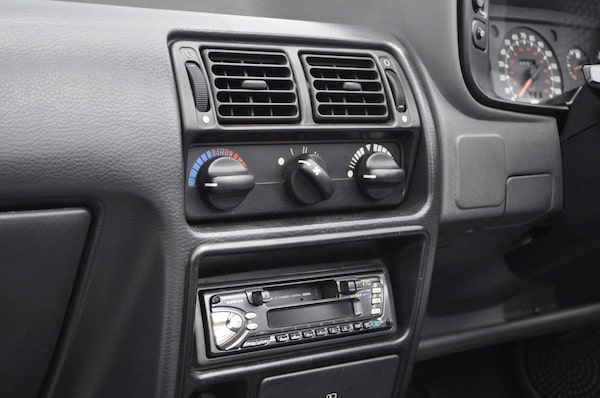 Used Ford Escort 1989 for sale - 74901980: Photo 14
