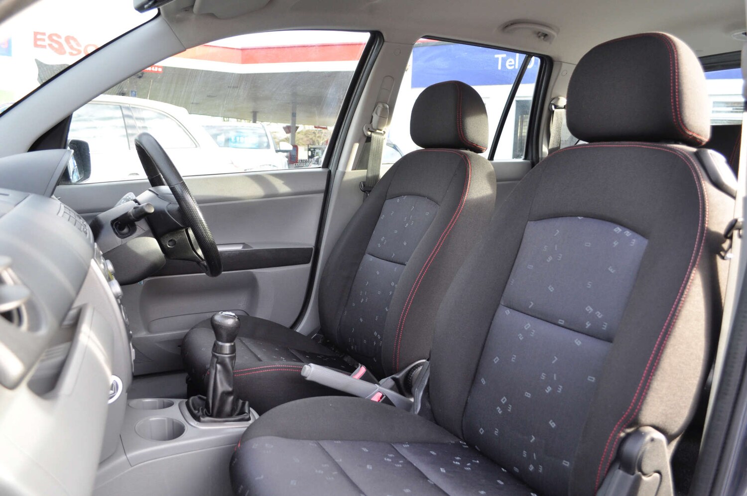 Used Mazda Mazda2 2004 for sale - 76834630: Photo 12