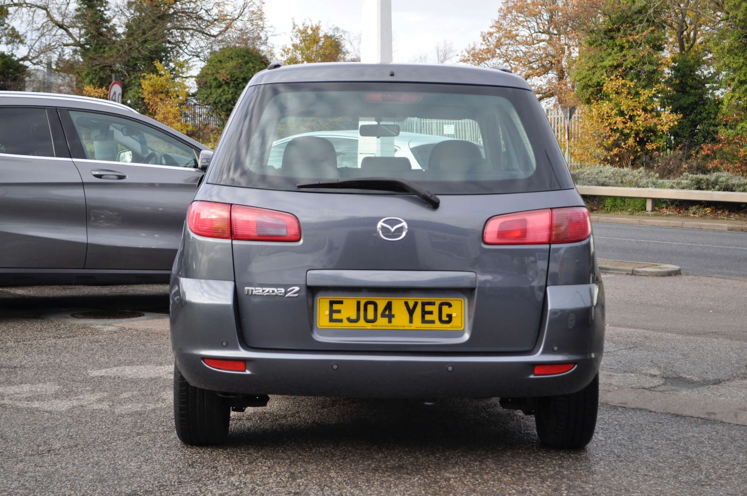 Used Mazda Mazda2 2004 for sale - 76834630: Photo 2