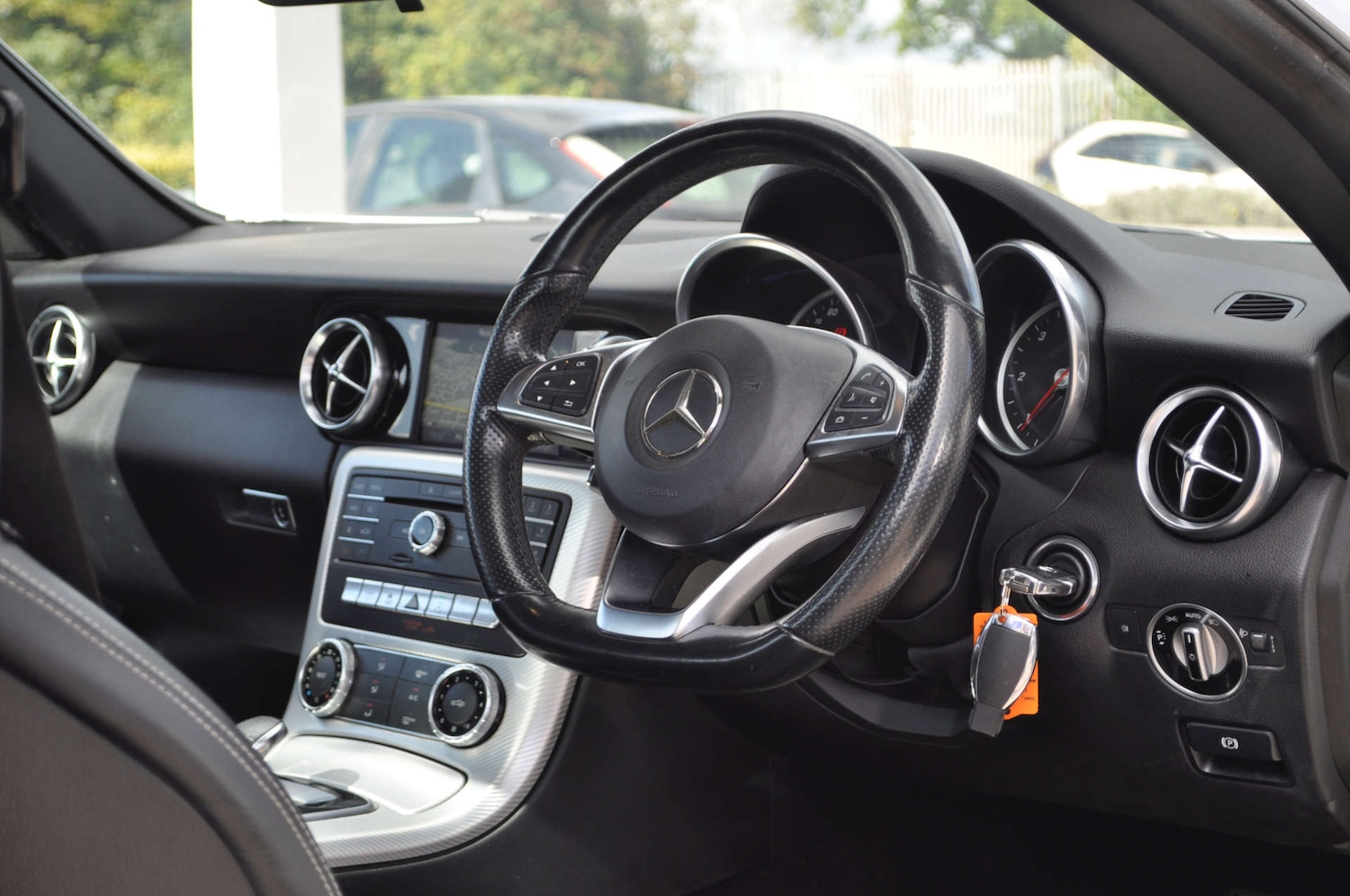 Used Mercedes-Benz SLC 2016 for sale - 76277964: Photo 6