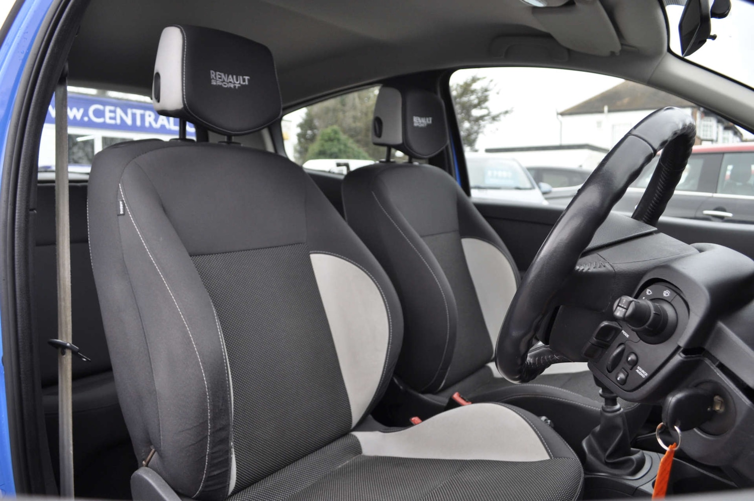 Used Renault Clio 2011 for sale - 77594813: Photo 10