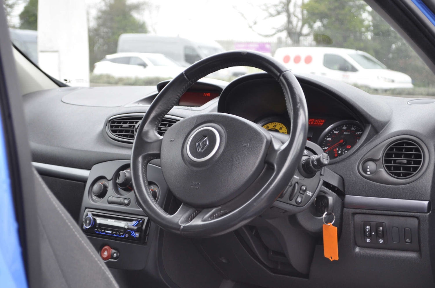 Used Renault Clio 2011 for sale - 77594813: Photo 8