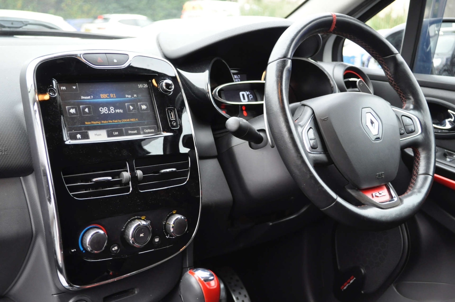Used Renault Clio 2014 for sale - 76301975: Photo 12