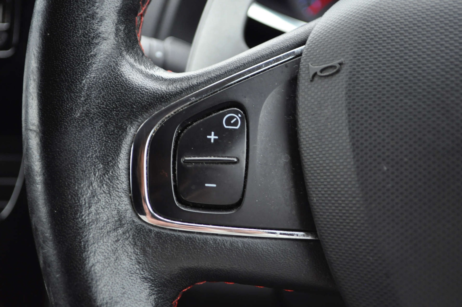 Used Renault Clio 2014 for sale - 76301975: Photo 17