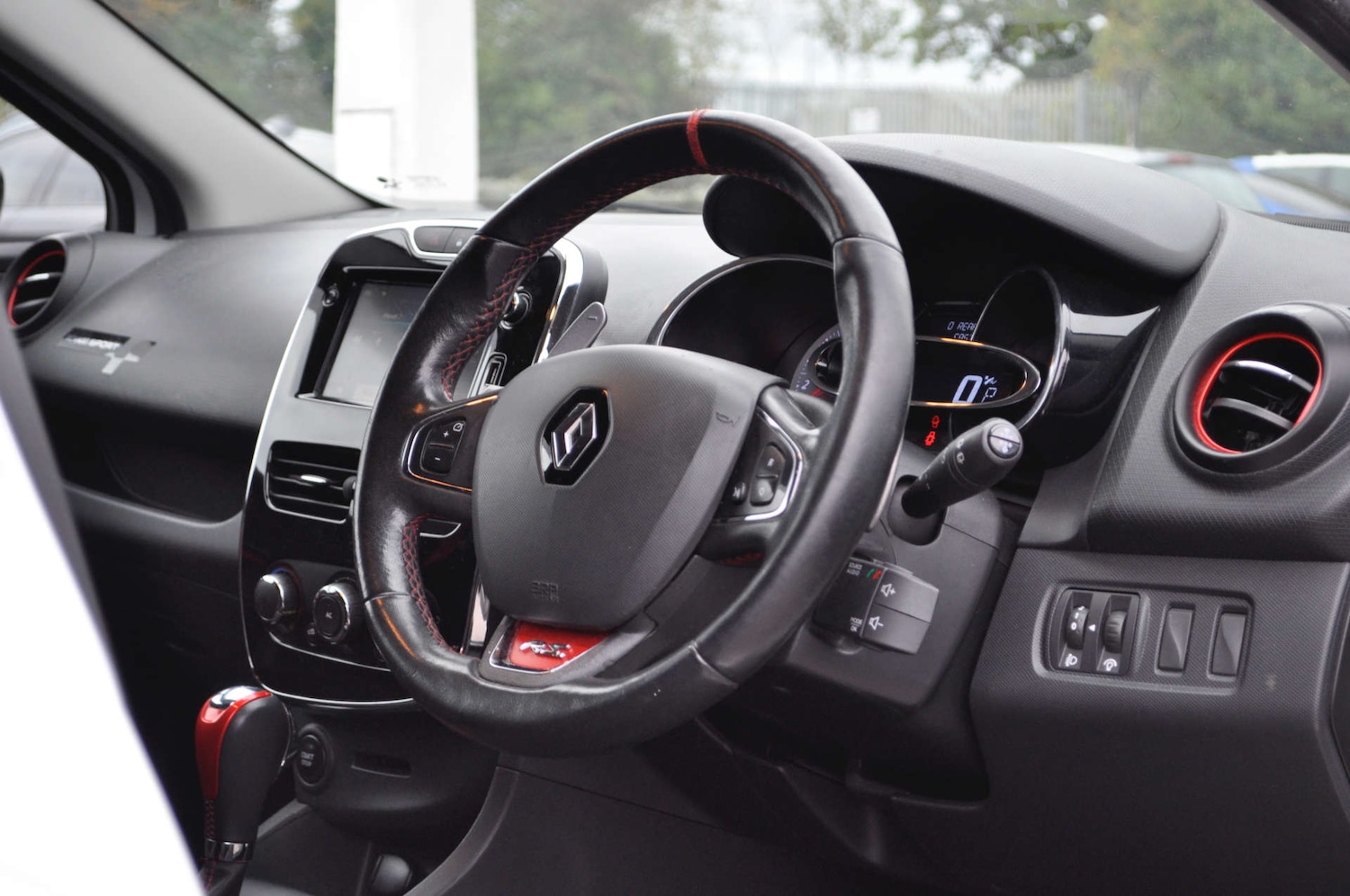 Used Renault Clio 2014 for sale - 76301975: Photo 7