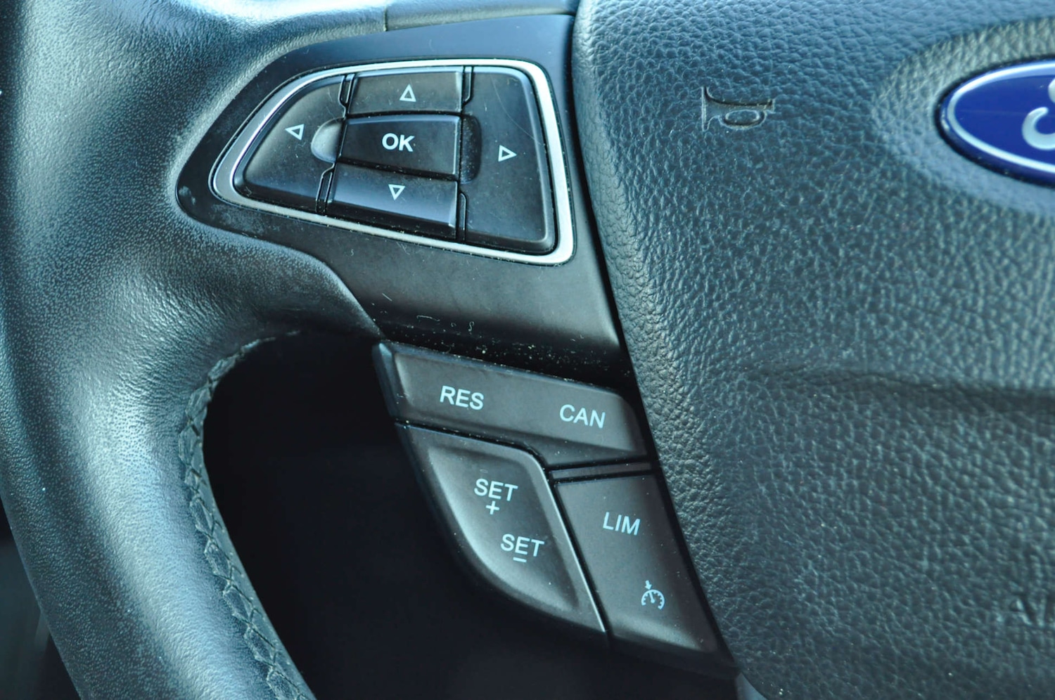 Used Ford Focus 2017 for sale - 76830087: Photo 16