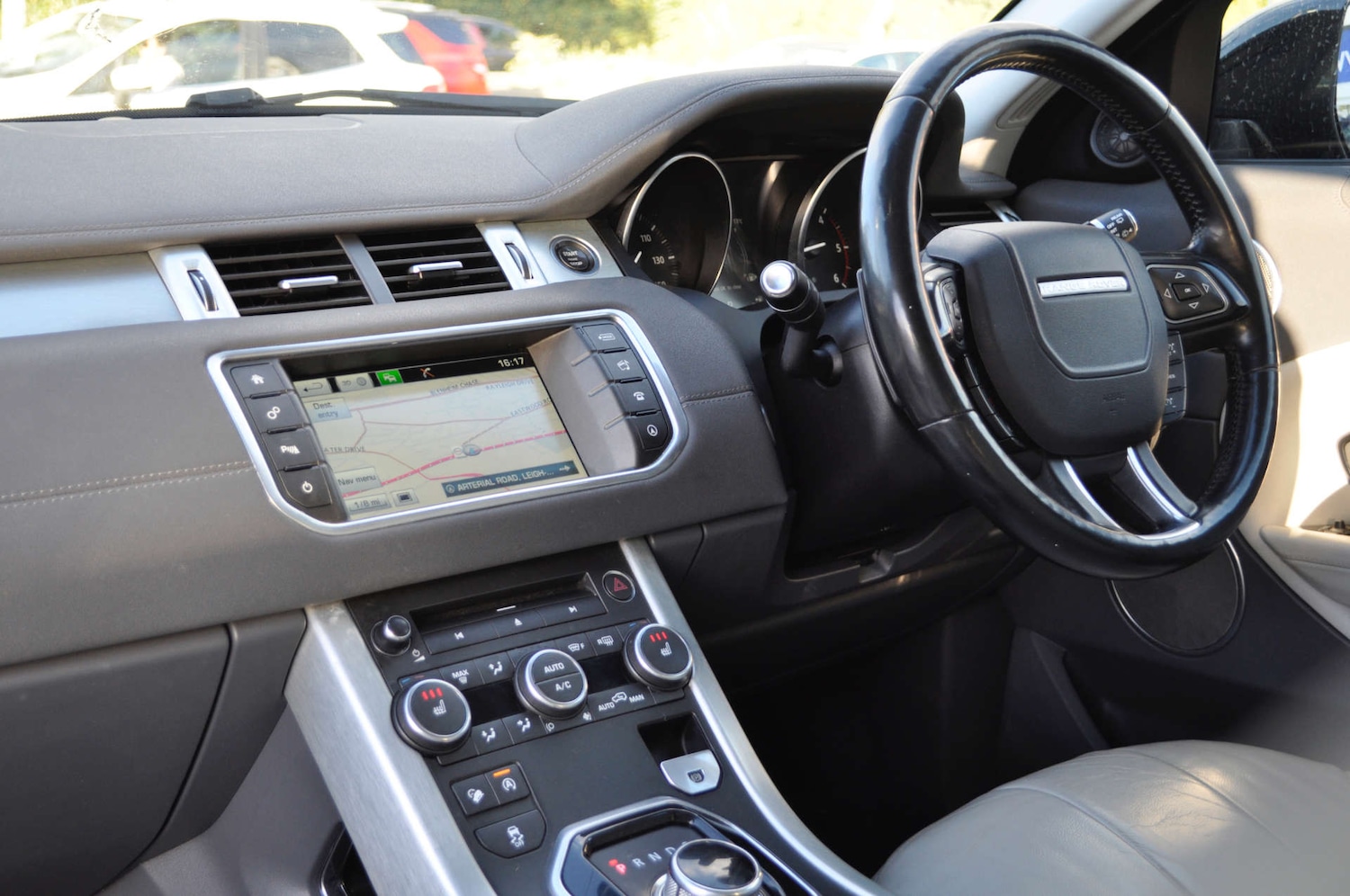 Used Land Rover Range Rover Evoque 2015 for sale - 76343748: Photo 12