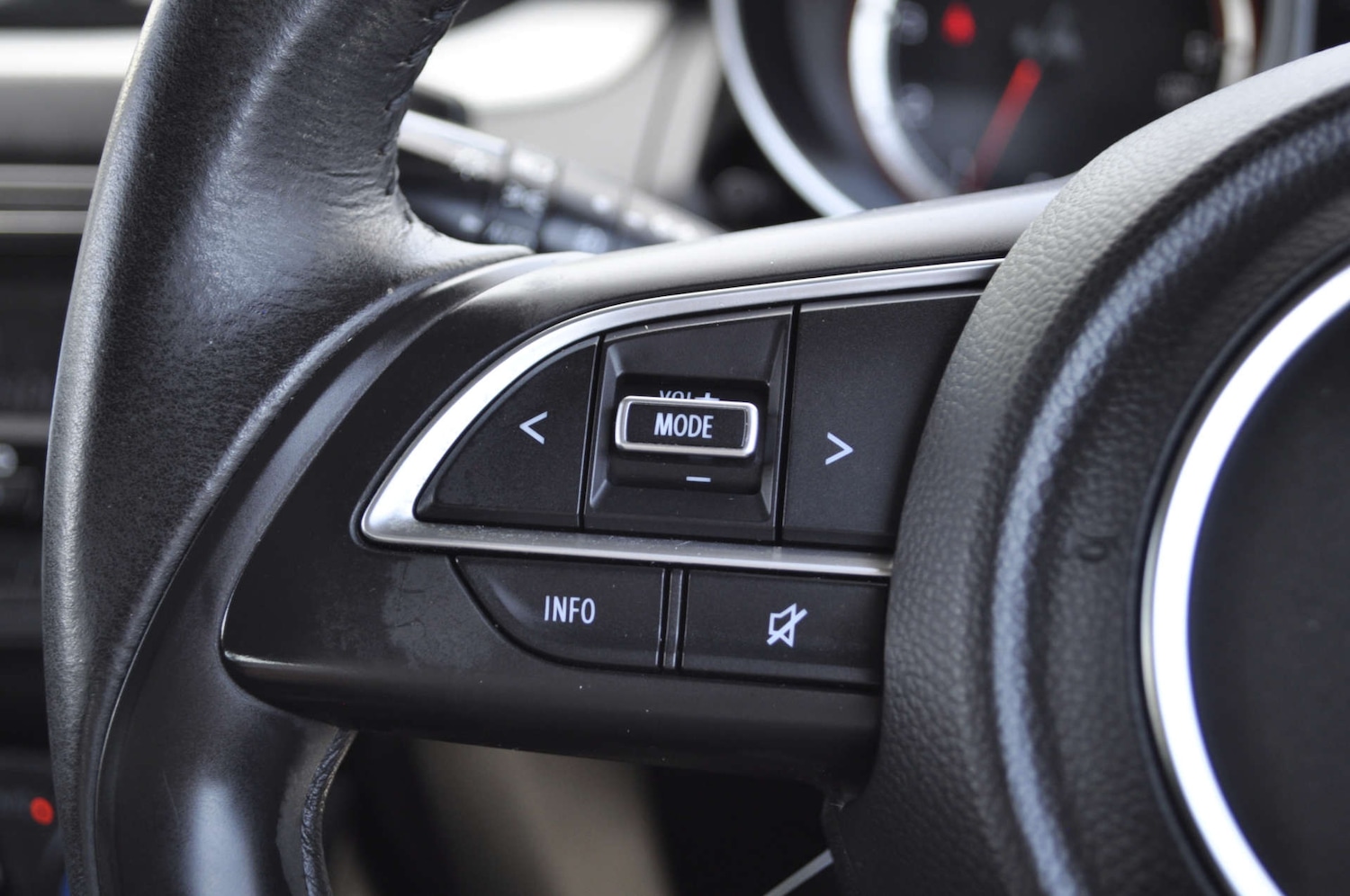 Used Suzuki Swift 2019 for sale - 76709177: Photo 14