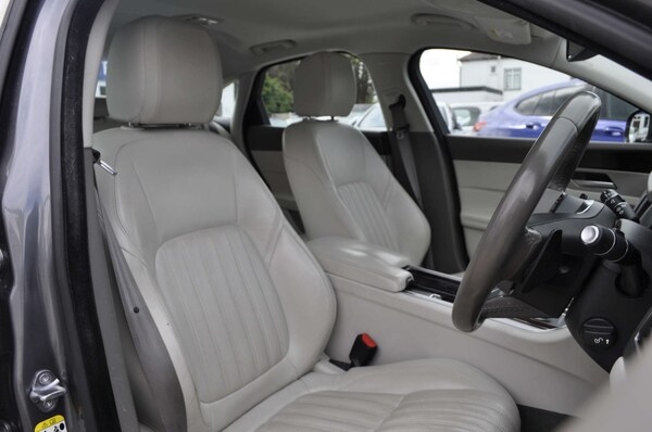 Used Jaguar XF 2017 for sale - 75723246: Photo 8