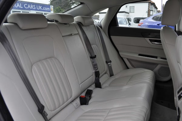 Used Jaguar XF 2017 for sale - 75723246: Photo 9
