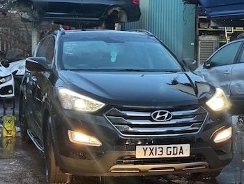 Used Hyundai Santa Fe 2013 for sale - 77016911: Photo