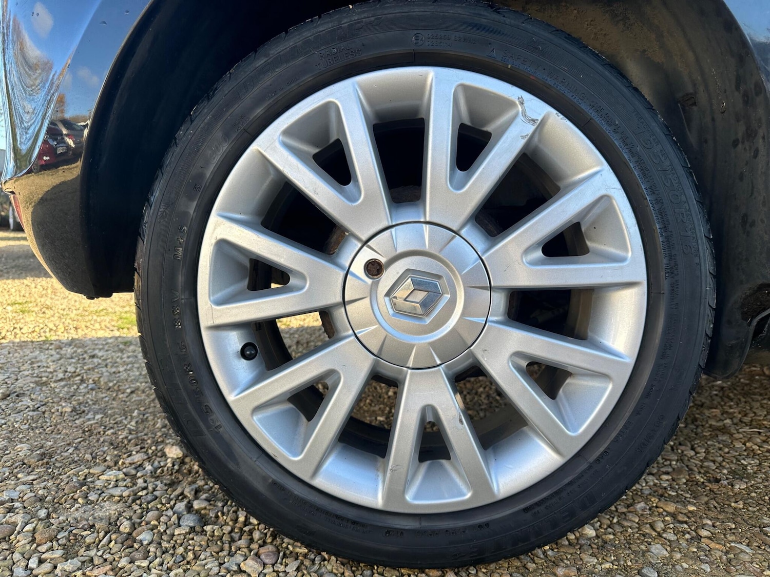 Used Renault Clio 2011 for sale - 76522122: Photo 10