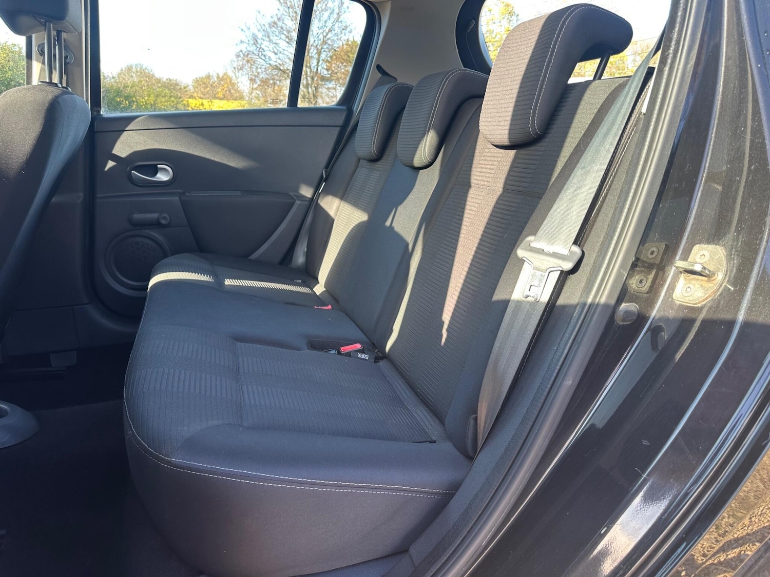 Used Renault Clio 2011 for sale - 76522122: Photo 13